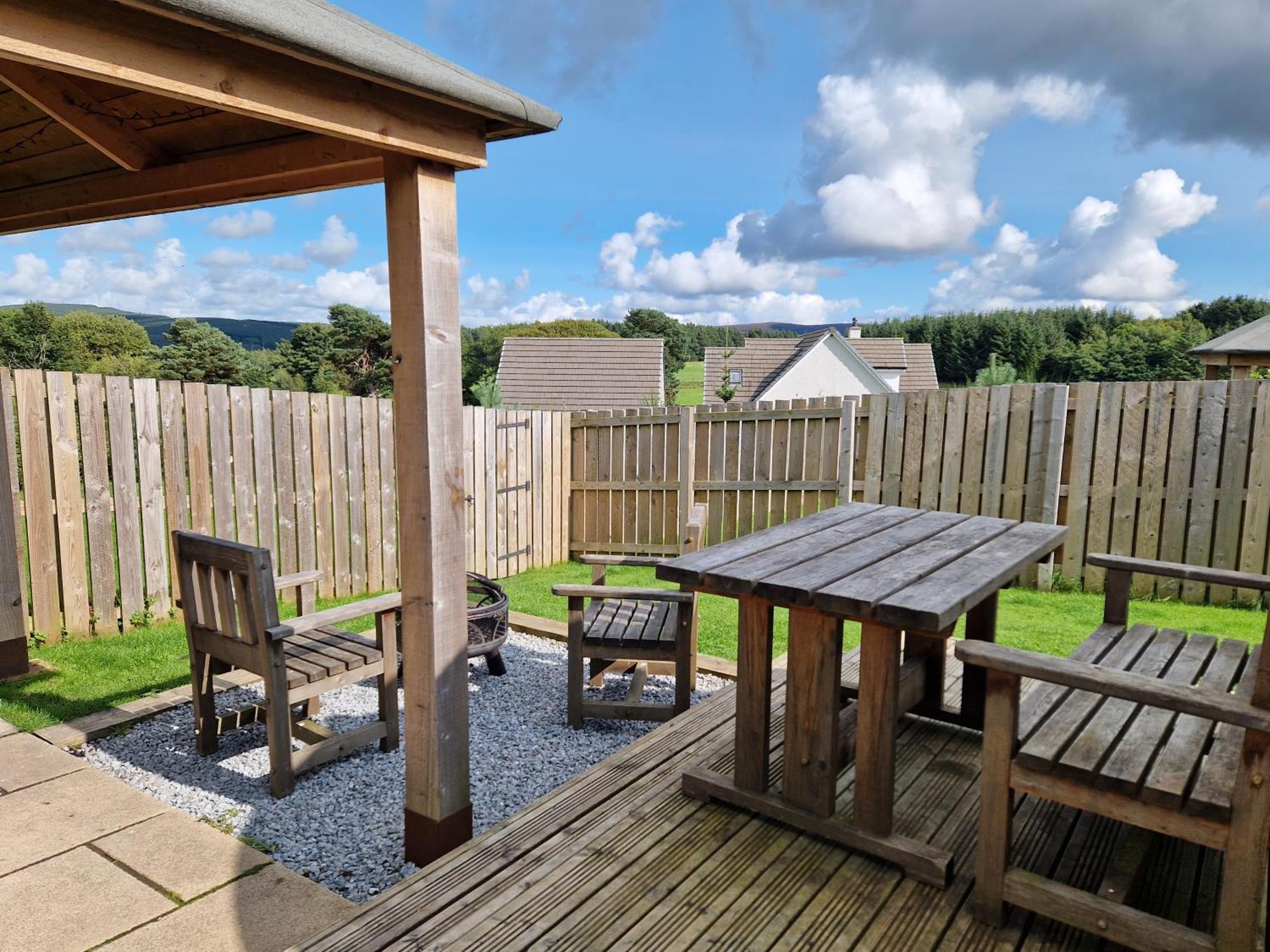 Hillside Havens Villa Dufftown Exterior photo